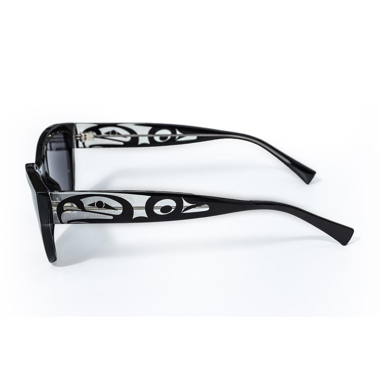 Skye, Cat Eye Sunglass, Eagle (Black / Ruby)