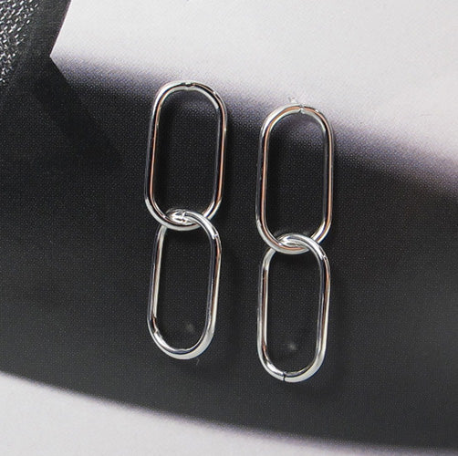 Linked oval shape hoops stud earrings