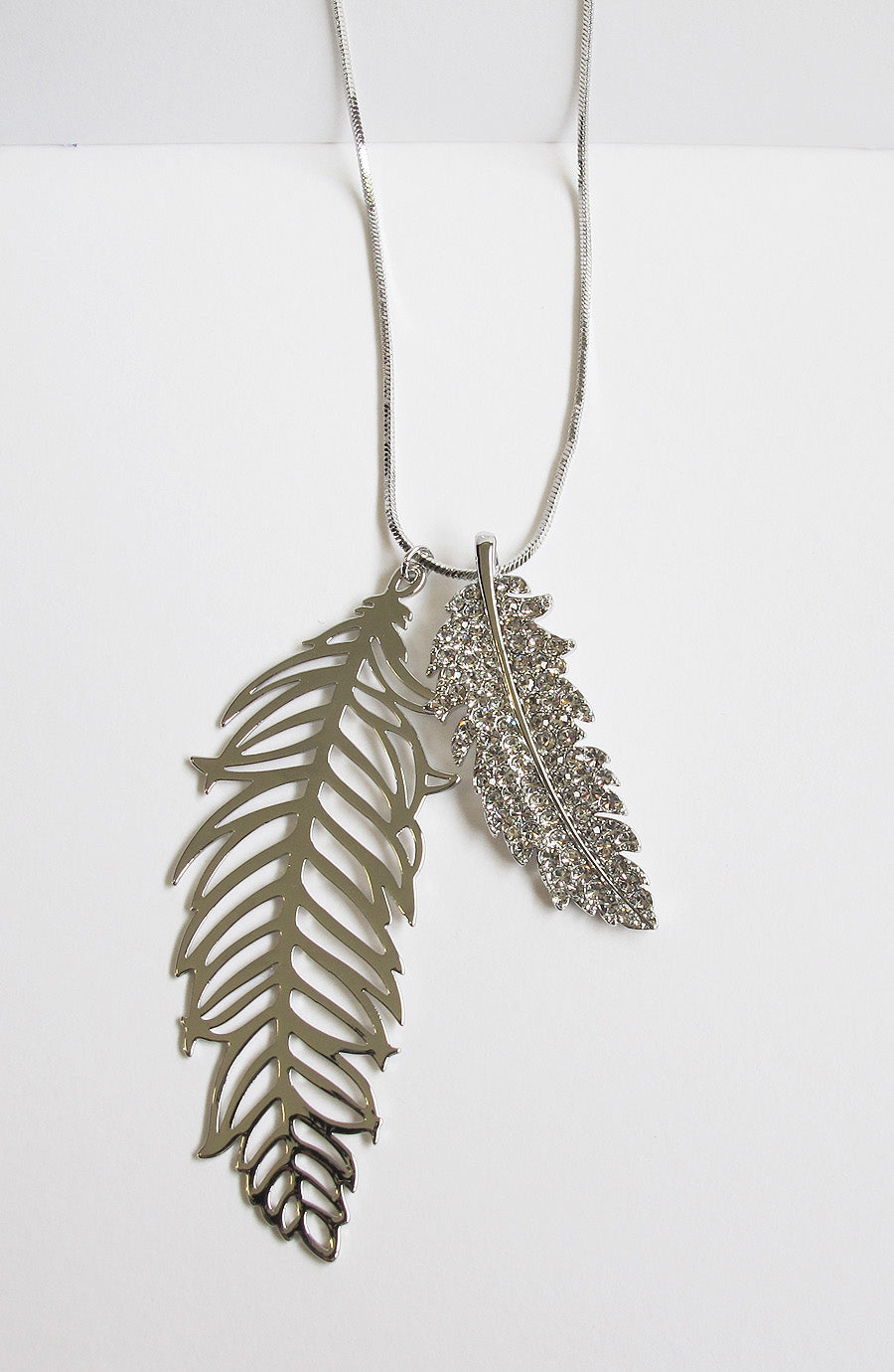 Double feathers long pendant necklace