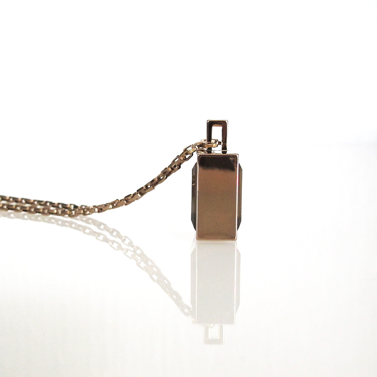 Architecture Inspired Cuboid Long Necklace (gold)