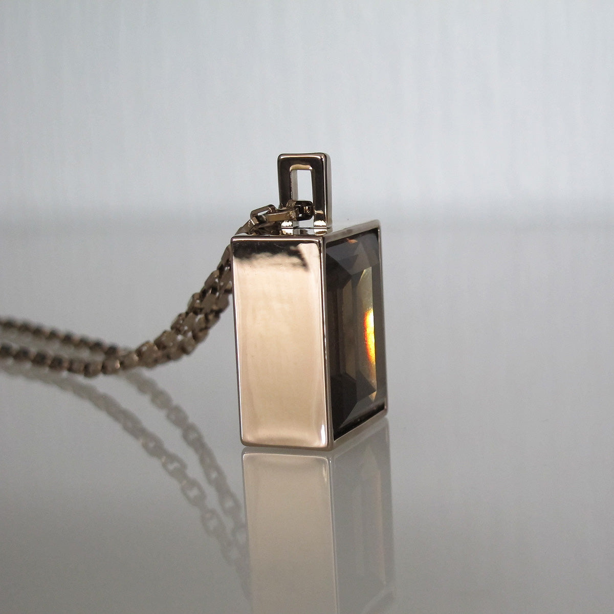 Architecture Inspired Cuboid Long Necklace (gold)