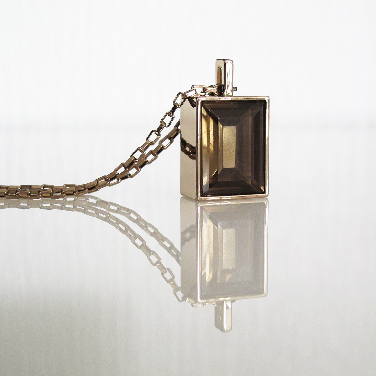 Architecture Inspired Cuboid Long Necklace (gold)