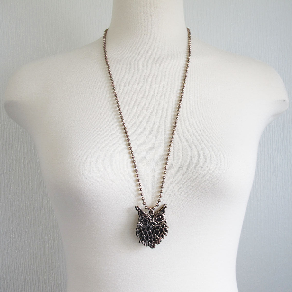Cutout owl pendant long neckace