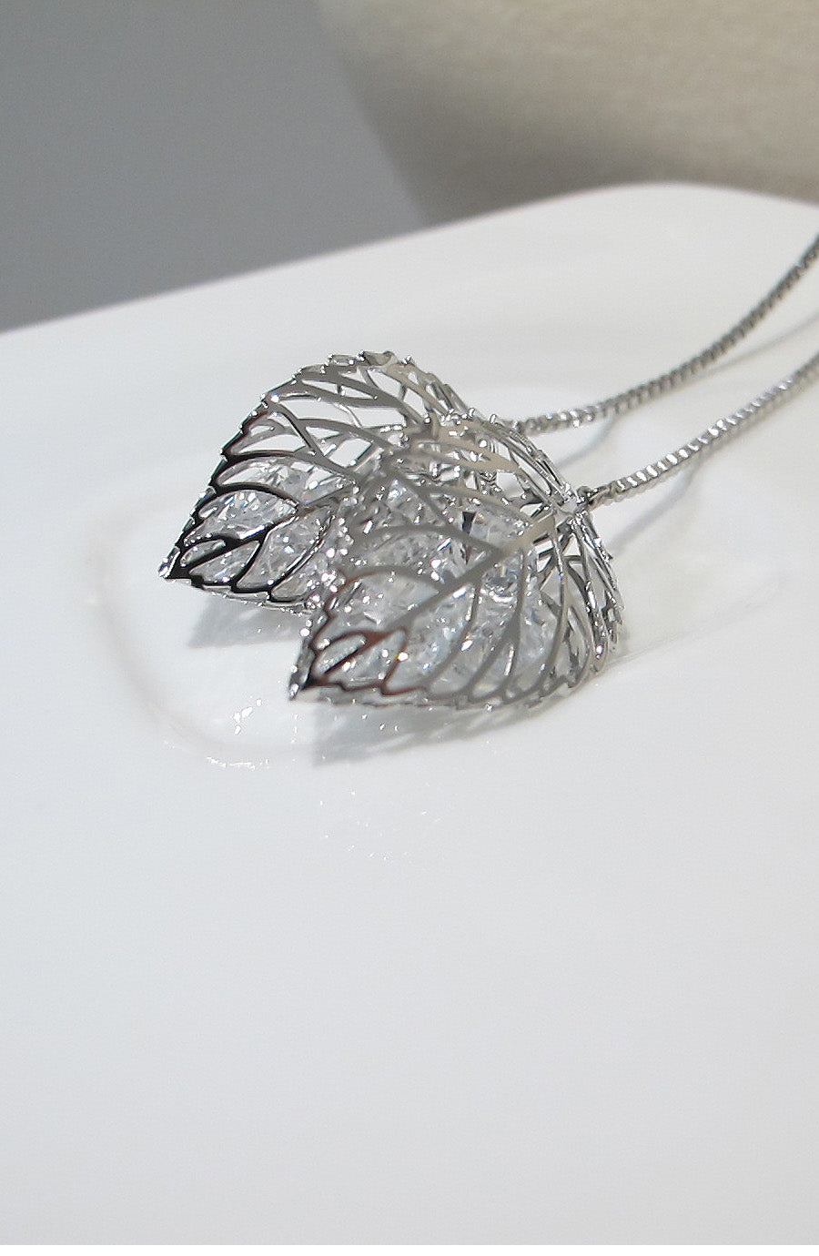 Crystal leaves long neckalce