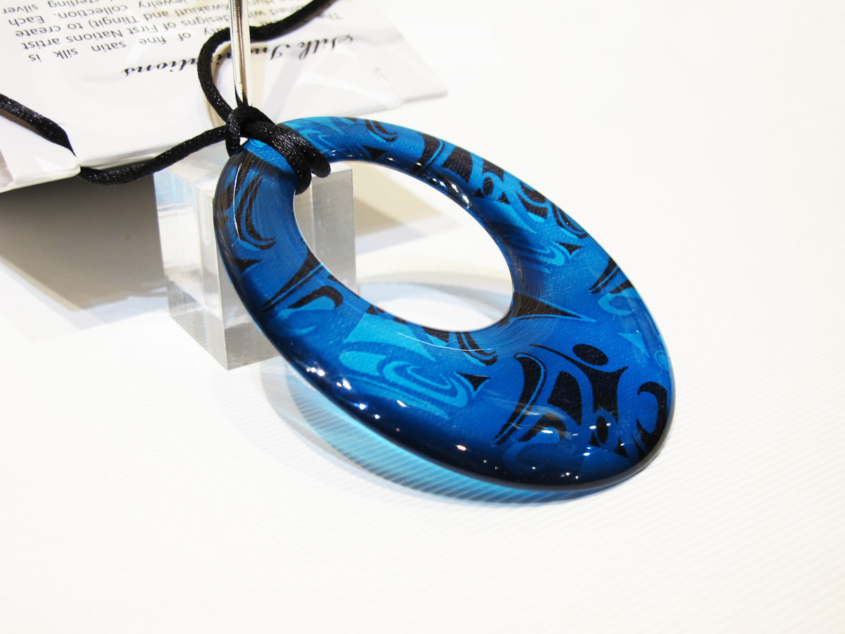 Corrine Hunt Silk Inspiration oval pendant necklace