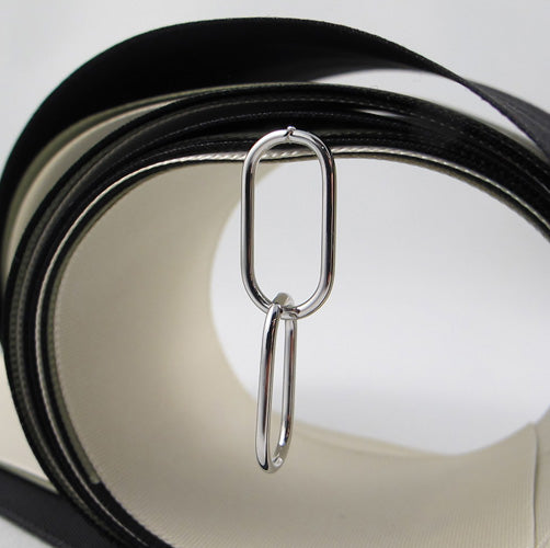 Linked oval shape hoops stud earrings
