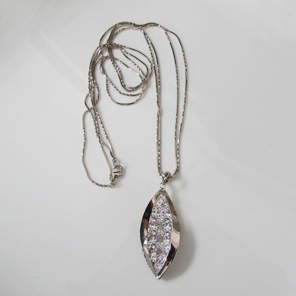 Twinking crystal pendant long necklace