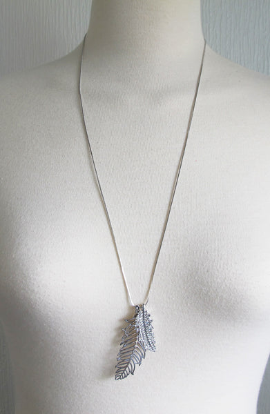 Double feathers long pendant necklace